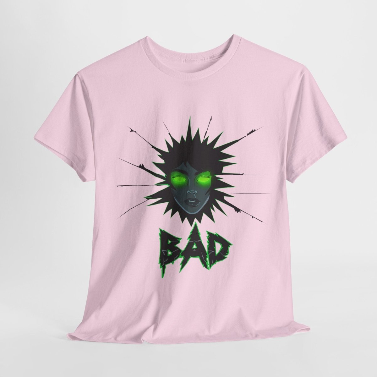 Bad T-Shirt – Mystische Frau mit leuchtend grünen Augen - TeeGerDesign - T-Shirt - Crew neck