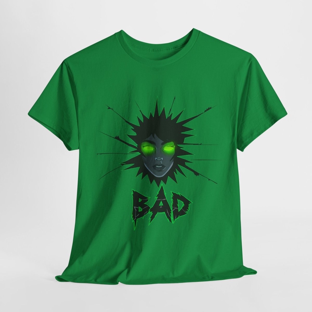 Bad T-Shirt – Mystische Frau mit leuchtend grünen Augen - TeeGerDesign - T-Shirt - Crew neck