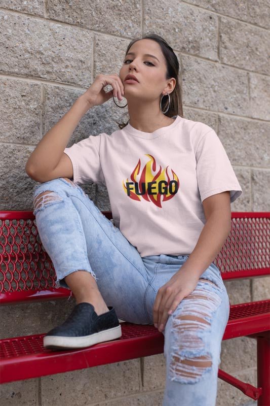 Heißes Fuego T - Shirt - Entfache Deinen Style - TeeGerDesign - T - Shirt - Crew neck