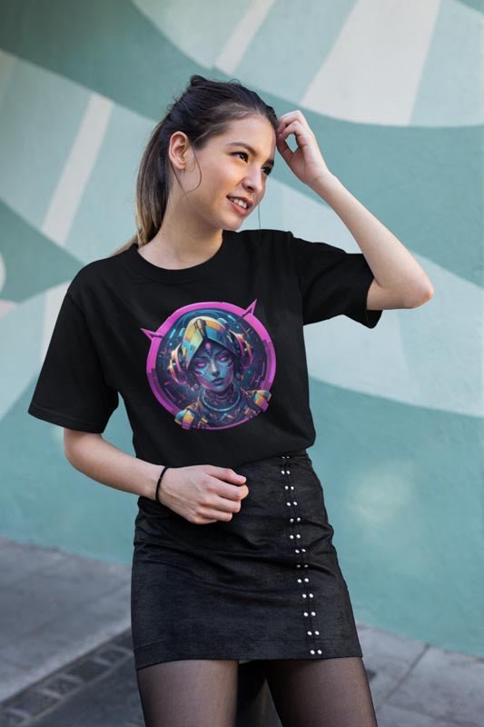 T - Shirt mit Android Girl Motiv - Futuristisches Design - TeeGerDesign - T - Shirt - Crew neck